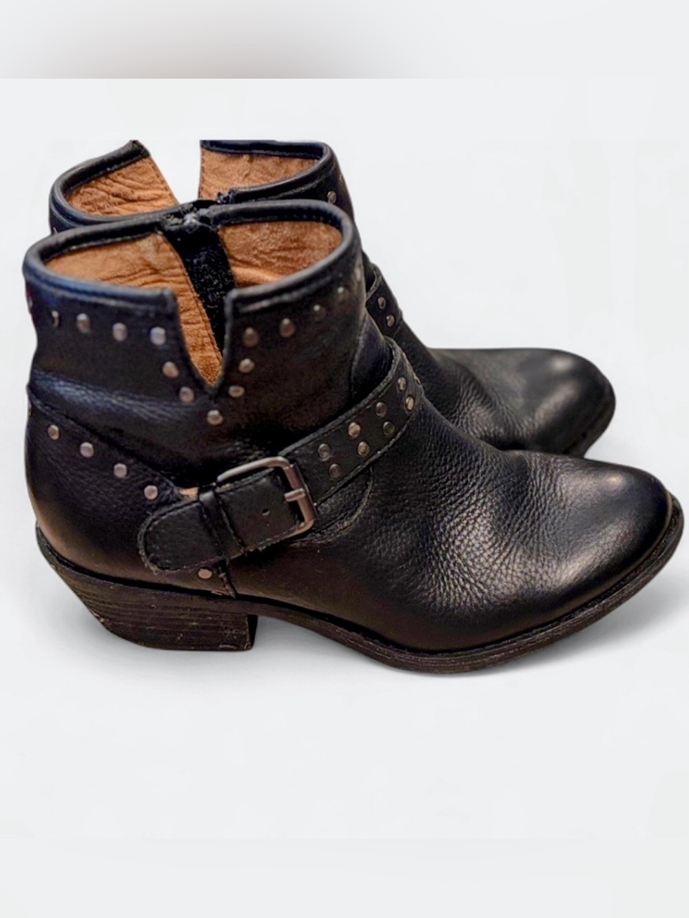 Söfft Black Leather Studded Moto Ankle Boots Buckle Detail Size 8.5M